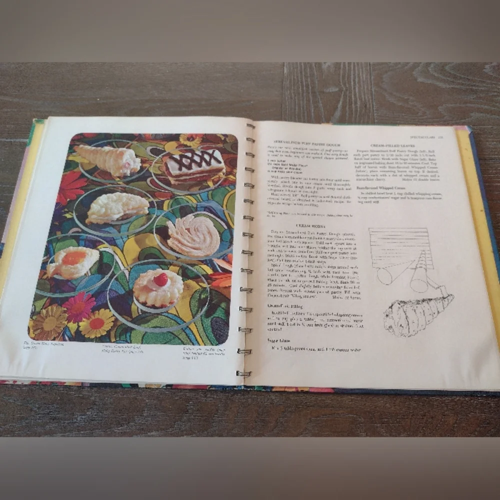 Vintage 1960s Betty Crocker Cookbook Set - Picture 16 of 16